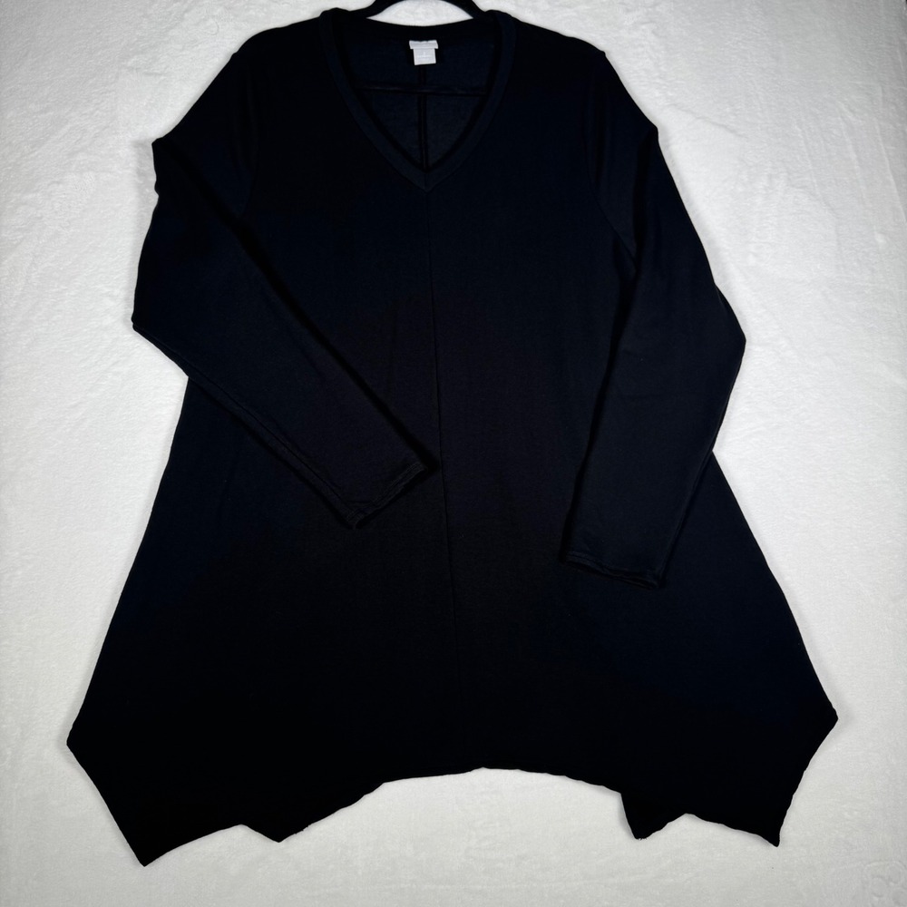 Chicos Zenergy Black V-Neck Sharkbite Hem Tunic Top Long Sleeve Size 2 L 12/14 - Picture 2 of 9